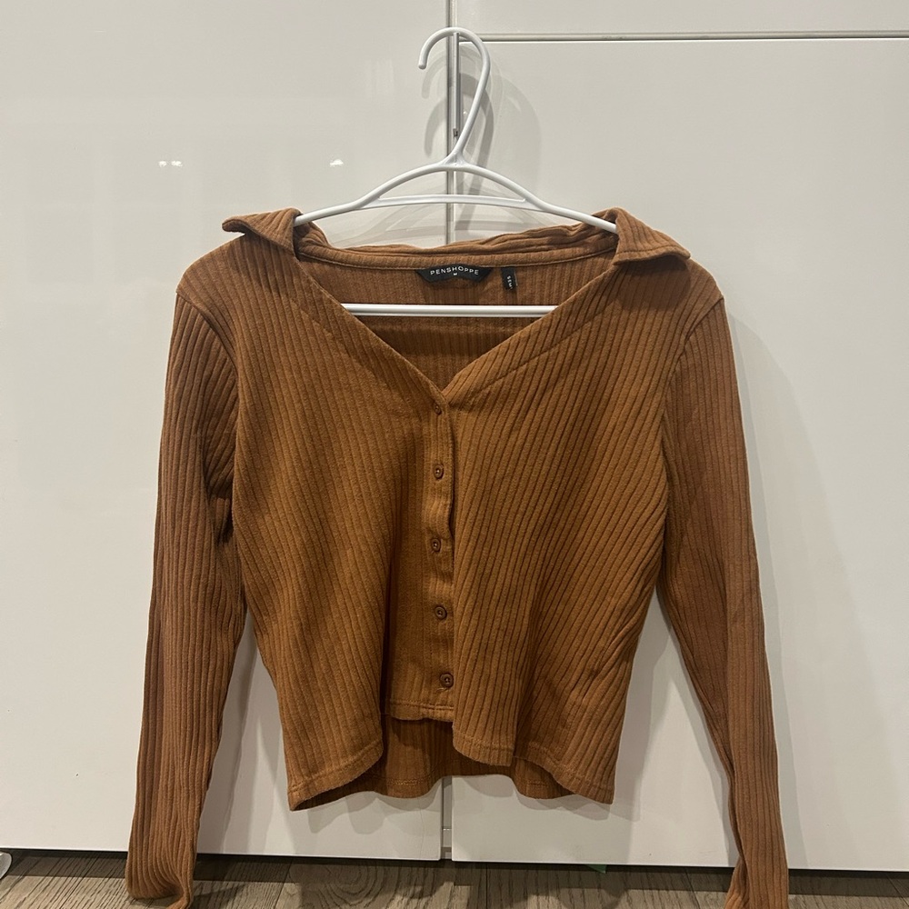 Cozy V-Neck Ribbed Sweater in Tan